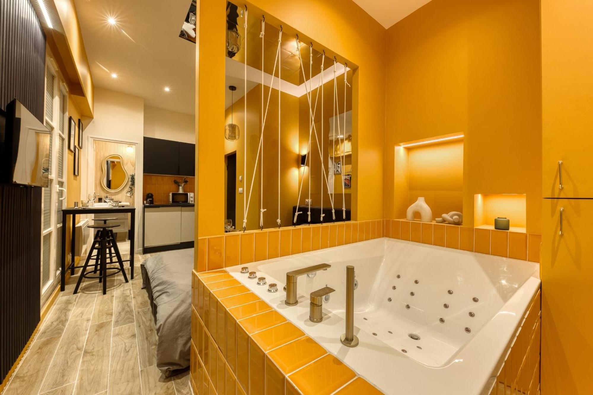 Deluxe Spa Suite Caramel Sweetness Melun Exterior foto